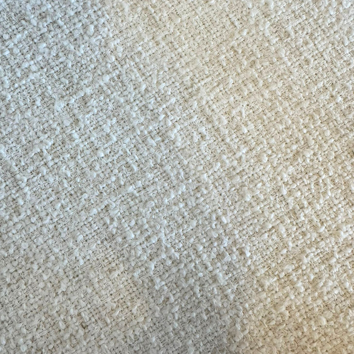 Arlo Esszimmerstuhl - Dunkle Eiche - Sitzfläche aus Stoff: Elfenbeinfarbenes Bouclé