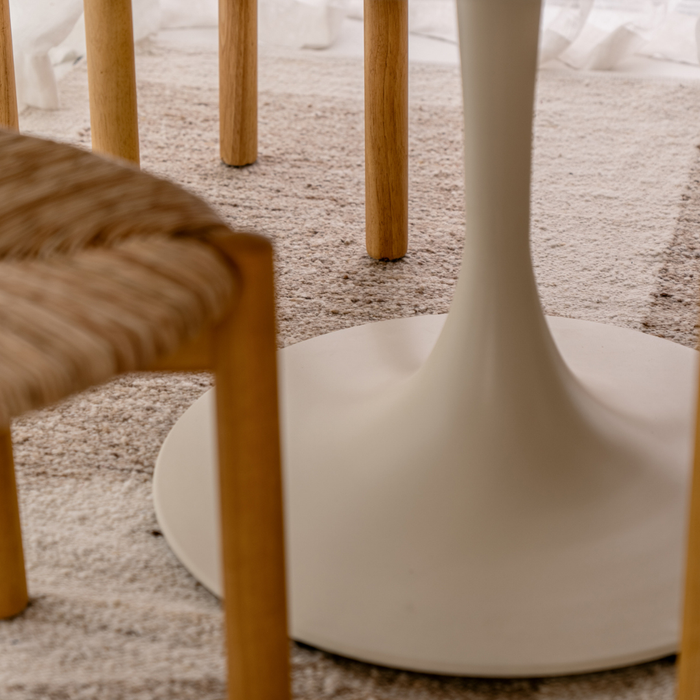 Round Dining Table Camille – Tulip Shape – MicroSkin Cloudy Latte – 140 cm