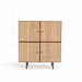 Hoog dressoir Mark walnoot raffia deuren – warme belichting en zachte raamschaduw