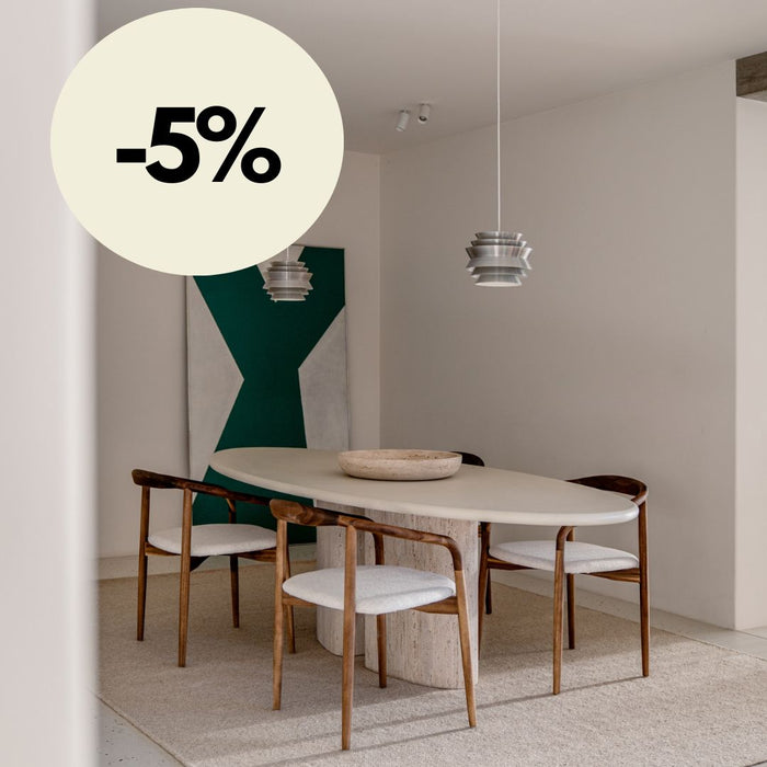 Table à manger ovale Zira - Pied en travertin blanc - Plateau Microskin - Latte - 260 cm