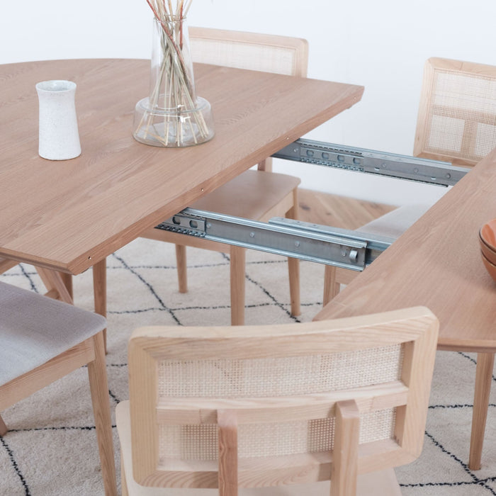 Spisebord Foster - Udtrækkeligt - Rundt/ovalt - Eg - 120/200 cm
